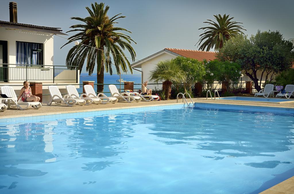 Blue Beach Bussana Nuova Exteriör bild