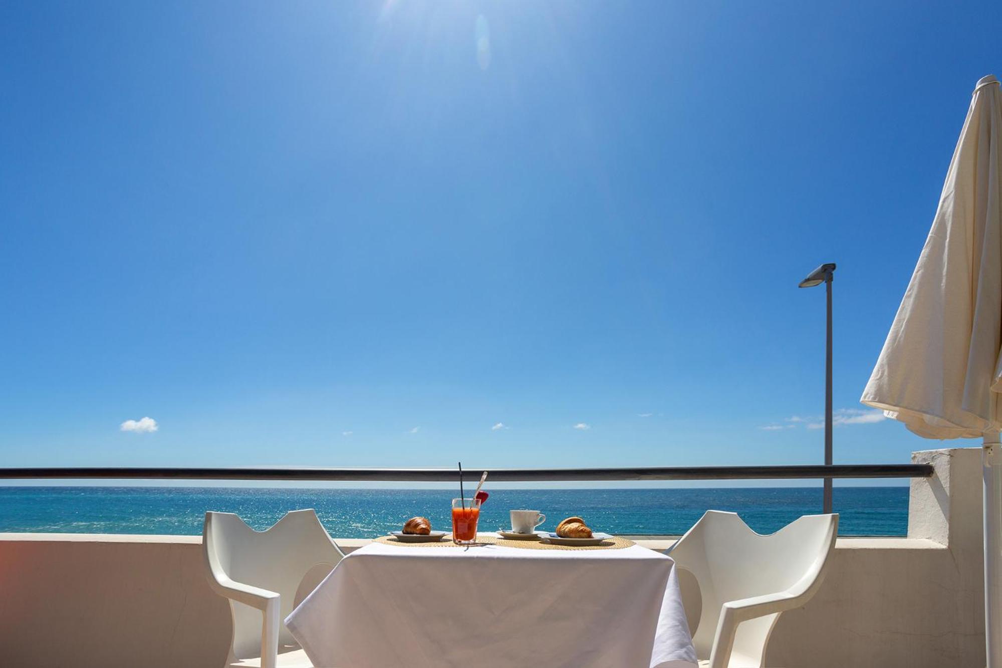Blue Beach Bussana Nuova Exteriör bild