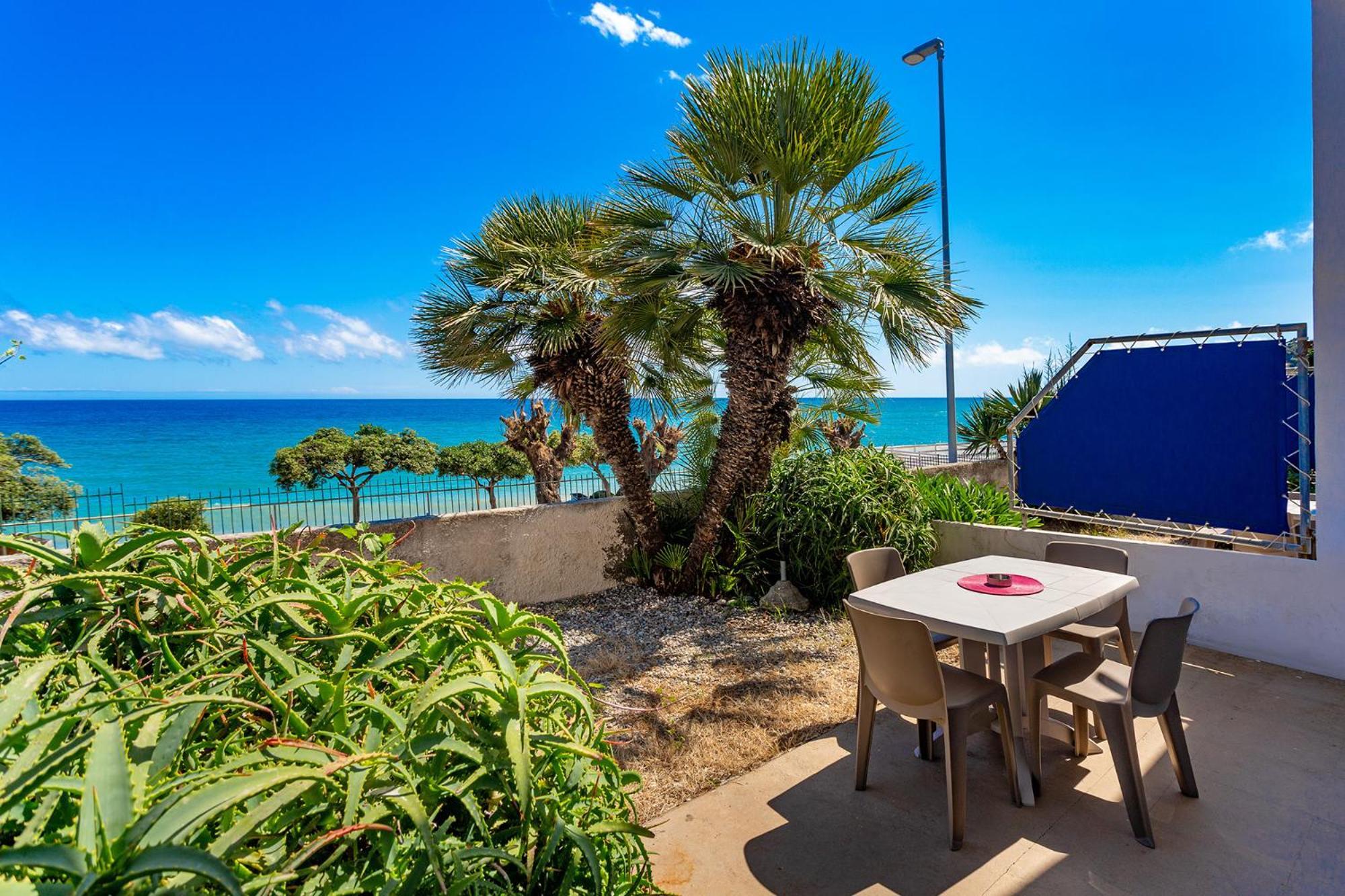 Blue Beach Bussana Nuova Exteriör bild